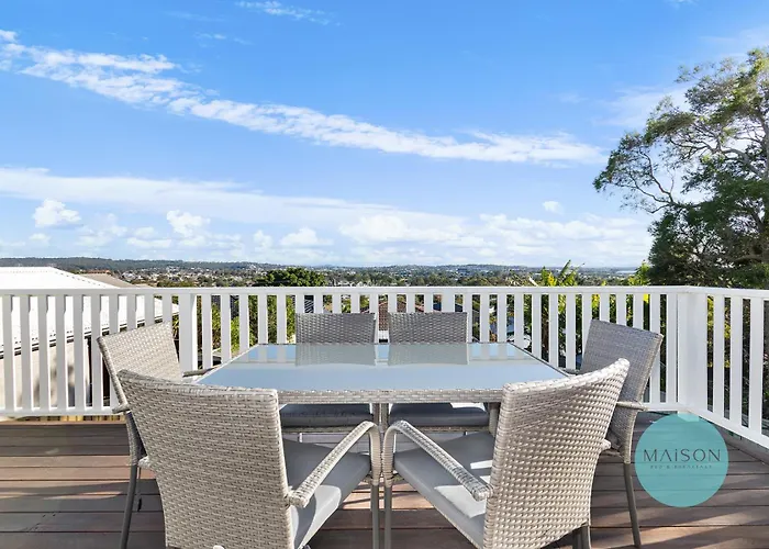 Charming Merewether Cottage